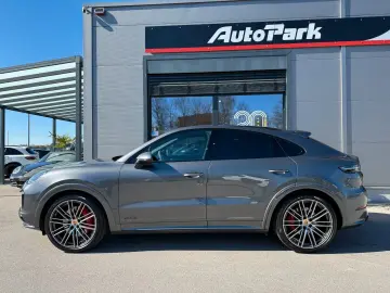 PORSCHE CAYENNE COUPE GTS 22  STANDHZG MATRIX AHK LUFT