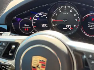 PORSCHE CAYENNE COUPE GTS 22  STANDHZG MATRIX AHK LUFT