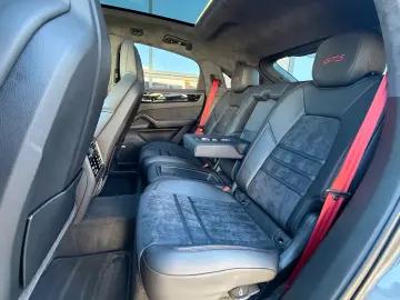 PORSCHE CAYENNE COUPE GTS 22  STANDHZG MATRIX AHK LUFT