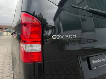 MERCEDES-BENZ EQV 300 Lang FACELIFT TISCH MBUX