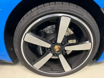 PORSCHE 992 Carrera S Cabriolet Exclusive Manufaktur