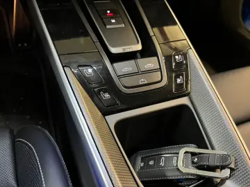 PORSCHE 992 Carrera S Cabriolet Exclusive Manufaktur