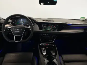 AUDI RS e-tron GT quattro