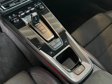 PORSCHE 992 GTS Cabrio  Matrix ACC S.AGA Lift Garantie