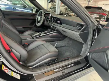 PORSCHE 992 GTS Cabrio  Matrix ACC S.AGA Lift Garantie