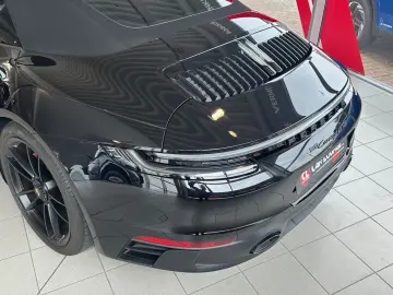 PORSCHE 992 GTS Cabrio  Matrix ACC S.AGA Lift Garantie
