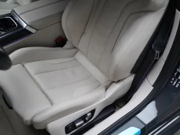 BMW M850i xDrive   Laser   Individual   B&W   360