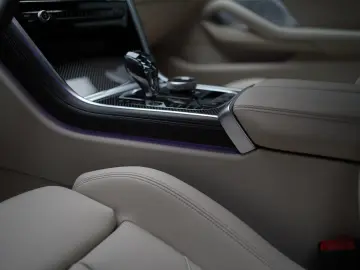 BMW M850i xDrive   Laser   Individual   B&W   360