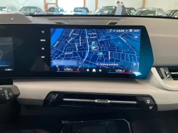 BMW iX1 eDrive20 Elektro Adap.LED Head-Up RFK Shz.