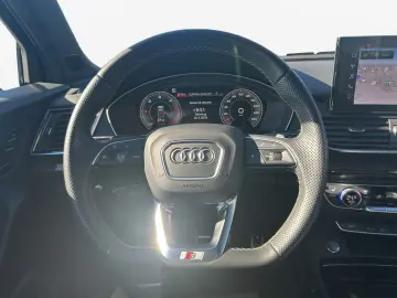AUDI Q5 Sportback 40 TDI quattro S-LINE