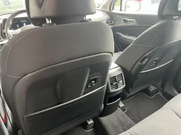 KIA SPORTAGE 1.6 DCT VISION NAVI LED GANZJAHRESREIFE
