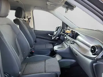 MERCEDES-BENZ EQV 300 Lang PANO BURM DISTR KAM NAVI …