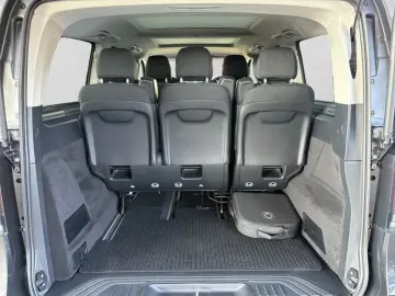MERCEDES-BENZ EQV 300 Lang PANO BURM DISTR KAM NAVI …