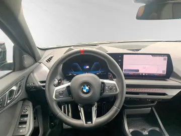 BMW M135 xDrive Inkl. € 1.190 Zubehörbonus LCProf. H