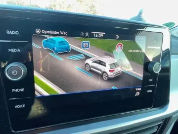 VW T-Roc 1.5 TSI Navi  LED ACC IQ drive digitales C