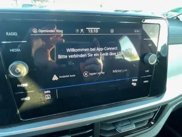 VW T-Roc 1.5 TSI Navi  LED ACC IQ drive digitales C