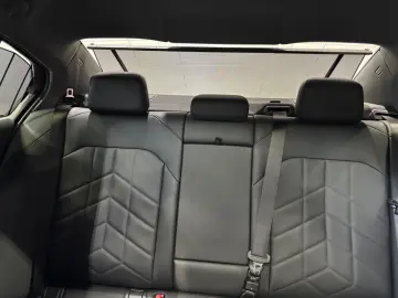 BMW 520 d xDrive Lim.  Standh.  Panorama-Schiebedach