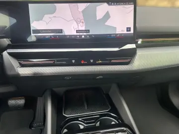 BMW 520 d xDrive Lim.  Standh.  Panorama-Schiebedach