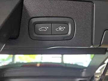 VOLVO XC60 B5 Inscription ACC Sitzklima 360  Pano LED