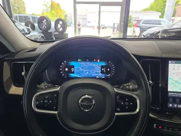 VOLVO XC60 B5 Inscription ACC Sitzklima 360  Pano LED