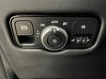 MERCEDES-BENZ EQV 250 Lang mopf Distronic 8Sitz Kamera MBUX