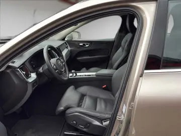 VOLVO XC 60 B5 AWD Ultimate Bright RFK 360 Grad