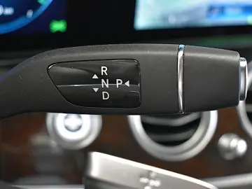 MERCEDES-BENZ E 300 e T 9G-TRONIC Exclusive