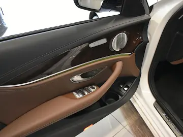 MERCEDES-BENZ E 300 e T 9G-TRONIC Exclusive