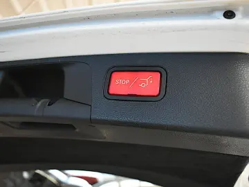 MERCEDES-BENZ E 300 e T 9G-TRONIC Exclusive