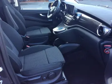 MERCEDES-BENZ EQV 300 L 3xKlima ACC AUT DynLicht Fac…