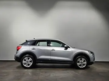 AUDI Q2 35 TFSI Virtual Kamera StandheizungSportsitze