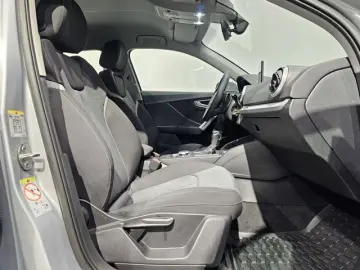 AUDI Q2 35 TFSI Virtual Kamera StandheizungSportsitze