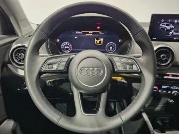 AUDI Q2 35 TFSI Virtual Kamera StandheizungSportsitze
