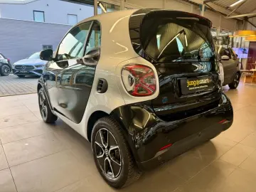 SMART fortwo EQ 22kw Bordlader Exklusiv Pano