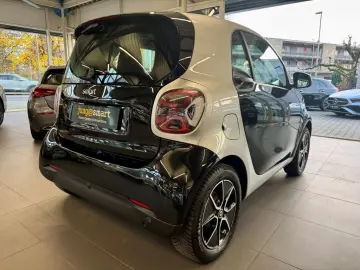 SMART fortwo EQ 22kw Bordlader Exklusiv Pano