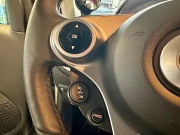 SMART fortwo EQ 22kw Bordlader Exklusiv Pano