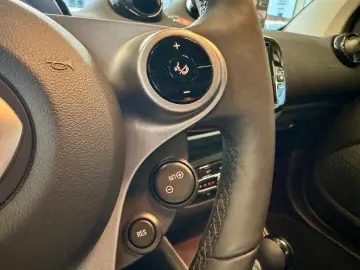 SMART fortwo EQ 22kw Bordlader Exklusiv Pano