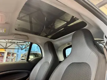 SMART fortwo EQ 22kw Bordlader Exklusiv Pano