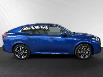 BMW iX2 xDrive30 Inkl. € 1.190 Zubehörbonus M Sport
