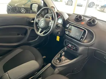 SMART EQ fortwo Exclusive 22kw Lenkradhz 4Season