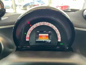 SMART EQ fortwo Exclusive 22kw Lenkradhz 4Season