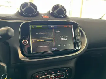 SMART EQ fortwo Exclusive 22kw Lenkradhz 4Season