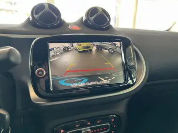 SMART EQ fortwo Exclusive 22kw Lenkradhz 4Season