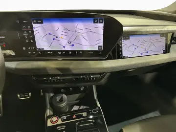 AUDI A6 Avant e-tron performance S LINE PANO HUD B&O