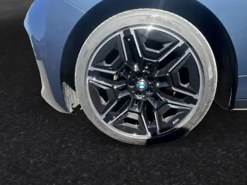 BMW iX M70 Inkl. € 1.190 Zubehörbonus xDrive Lr. 989