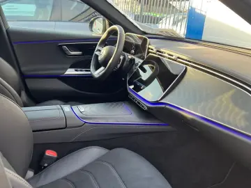 MERCEDES-BENZ E 200 T  9G 48V AMG-LINE MBUX KAMERA K…