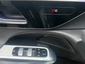 MERCEDES-BENZ E 200 T  9G 48V AMG-LINE MBUX KAMERA K…