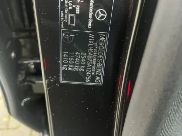 MERCEDES-BENZ E 200 T  9G 48V AMG-LINE MBUX KAMERA K…