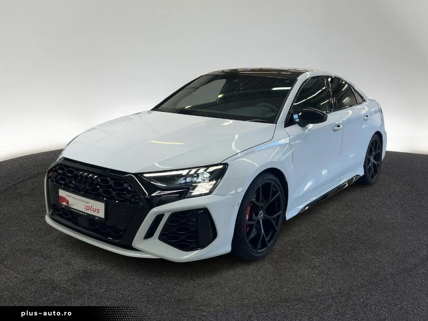 AUDI RS3 Limousine quattro S tronic Sportabgas Pano M