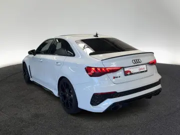 AUDI RS3 Limousine quattro S tronic Sportabgas Pano M